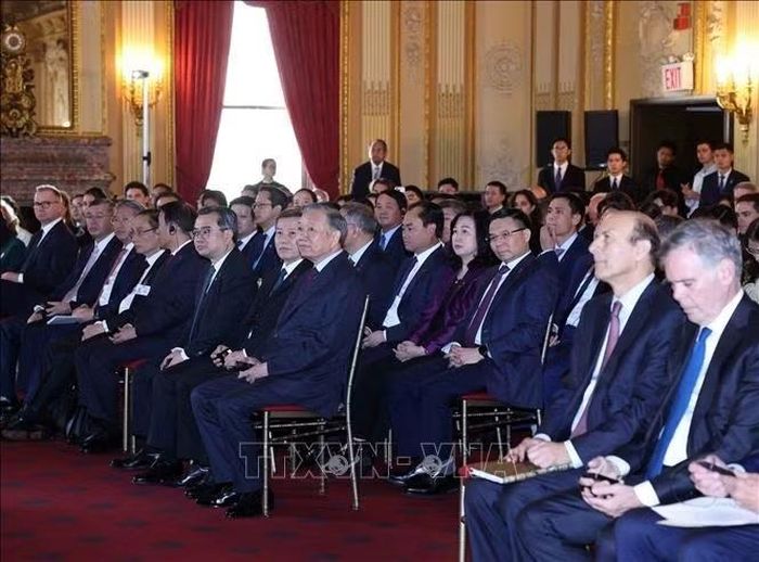 Tổng Bí thư, Chủ tịch nước Tô Lâm và các đại biểu tham dự buổi phát biểu chính sách. Ảnh: Thống Nhất /TTXVN