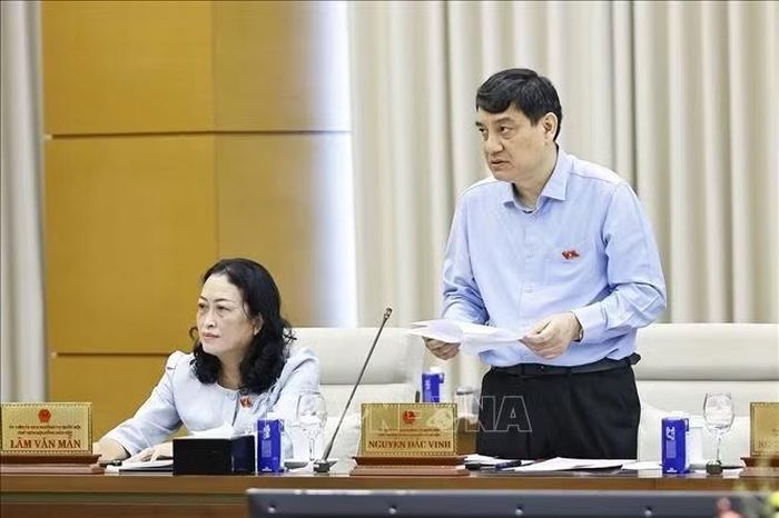 Chủ nhiệm Ủy ban Văn hóa và Xã hội của Quốc hội Nguyễn Đắc Vinh phát biểu. Ảnh: Doãn Tấn/TTXVN