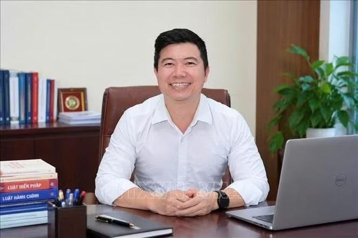 PGS.TS Nguyễn Ngọc Hà, Phó Hiệu trưởng trường Luật và Khoa học chính trị, Trường Đại học Ngoại thương đề xuất hoạt động nghiên cứu cần hướng nhiều hơn tới những bài toán chung của vùng thay vì chỉ giải quyết nhu cầu riêng của từng địa phương. Ảnh: Diệu Thúy/TTXVN