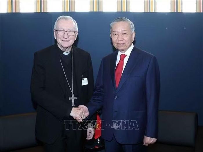 Tổng Bí thư, Chủ tịch nước Tô Lâm gặp Thủ tướng Toà thánh Vatican, Hồng y Pietro Parolin. Ảnh: Thống Nhất/TTXVN