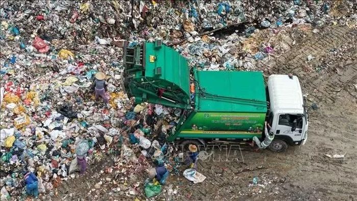 Chậm xử lý nước rỉ rác ảnh hưởng đến việc xử lý rác tại Khu liên hợp xử lý chất thải rắn Nghĩa Kỳ.