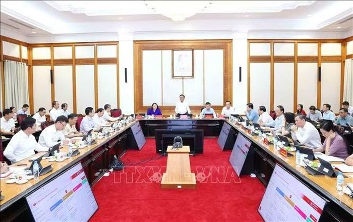 Thường trực Ban Bí thư Trần Cẩm Tú chủ trì Cuộc họp về Hệ thống giám sát, điều hành thông minh và hệ thống quản lý công việc, đánh giá cán bộ trên môi trường số. Ảnh: Phương Hoa/TTXVN.