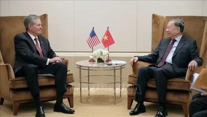 Tổng Bí thư, Chủ tịch nước Tô Lâm tiếp Thượng nghị sĩ Hoa Kỳ Steve Daines. Ảnh: Thanh Tuấn/TTXVN