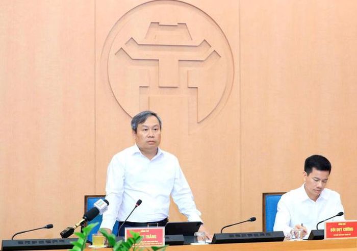 Chủ tịch UBND Thành phố Vũ Đại Thắng yêu cầu nghiên cứu tổng thể lưu vực, kết nối giải pháp đối với 3 tuyến sông quan trọng là sông Bùi, sông Tích và sông Đáy (Ảnh: Viết Thành).