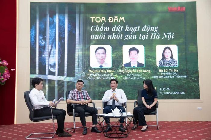 Các diễn giả tham gia buổi tọa đàm. Ảnh: N.D