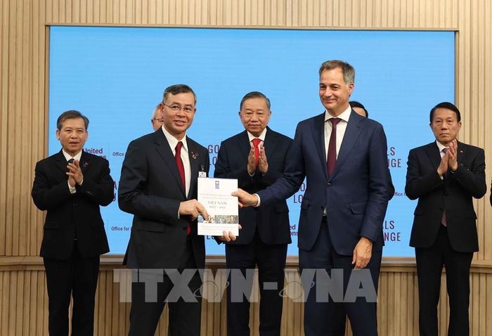Tổng Bí thư, Chủ tịch nước Tô Lâm chứng kiến lễ trao văn kiện, thoả thuận hợp tác của Việt Nam với các cơ quan của Liên hợp quốc. Ảnh: Thống Nhất – TTXVN