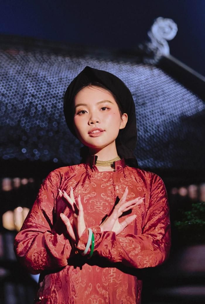 Phương Mỹ Chi duy trì sức hút sau nhiều năm ca hát.