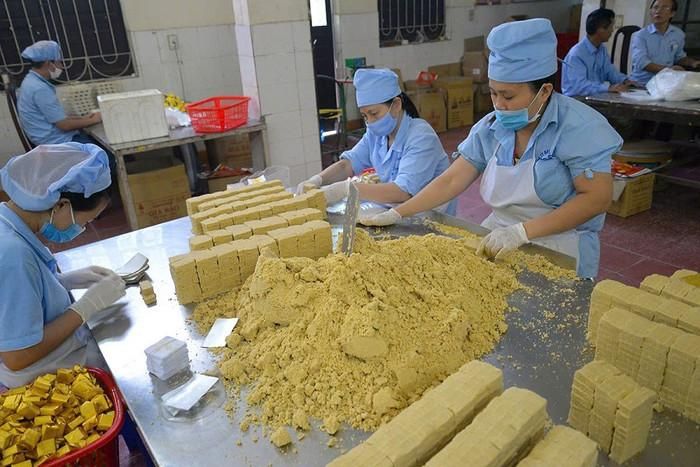 Qúa trình làm bánh đậu xanh. 