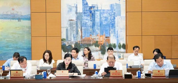 Thành viên Ủy ban Thường vụ Quốc hội tại Phiên họp