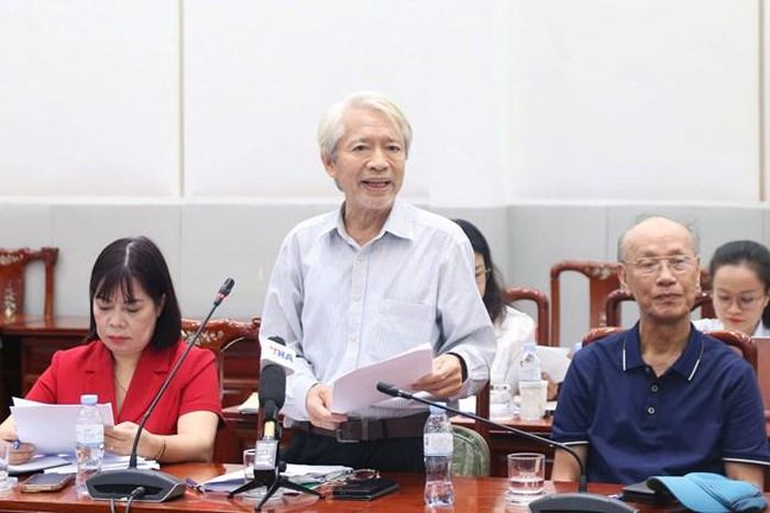 PGS.TS Phạm Hữu Nghị - Ủy viên Hội đồng tư vấn về Dân chủ và Pháp luật, Ủy ban Trung ương MTTQ Việt Nam phát biểu tại Hội nghị