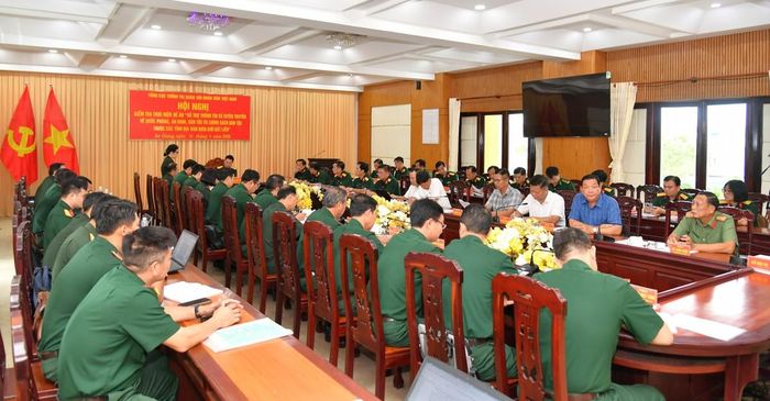 Toàn cảnh hội nghị.