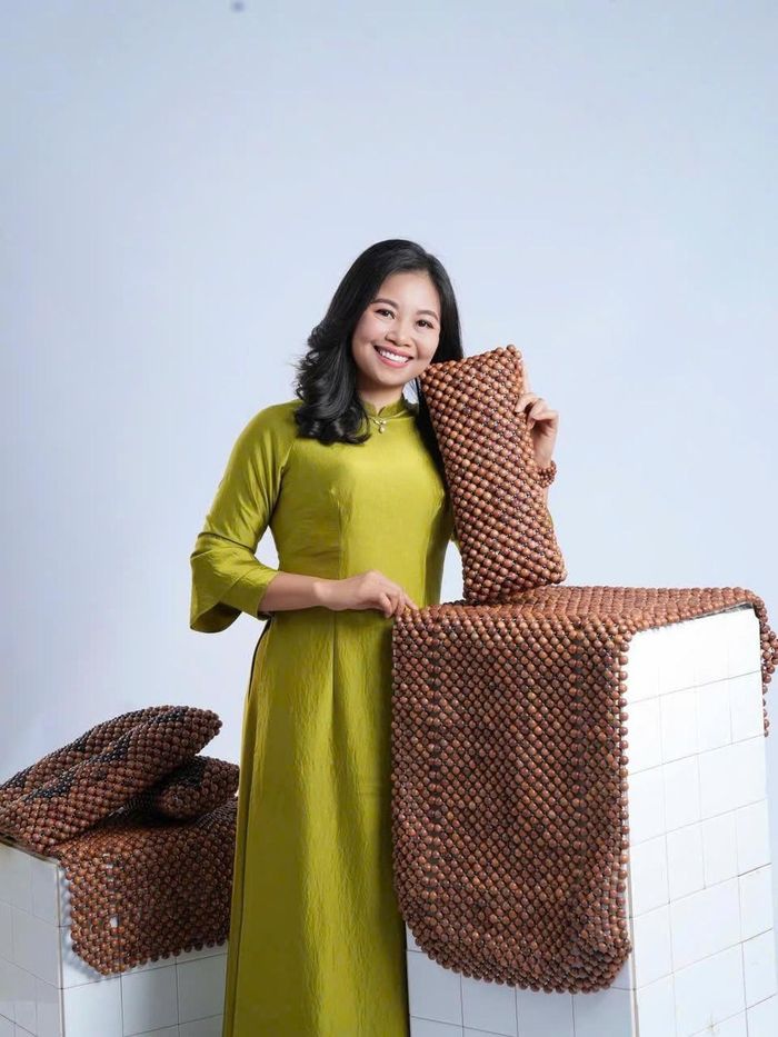 Chị Nga khởi nghiệp từ mong muốn có thể trang bị nghề và việc làm cho nhiều người khuyết tật