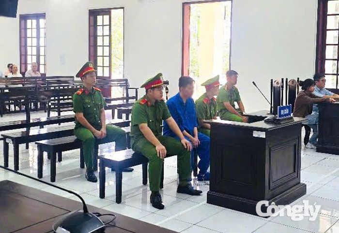 Bị cáo Nguyễn Thanh Tuấn.