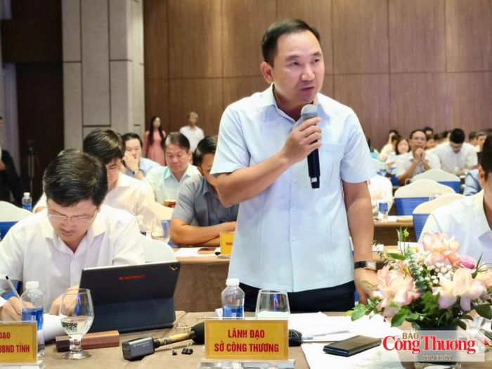Lãnh đạo Sở Công Thương phát biểu giải đáp các kiến nghị của doanh nghiệp.