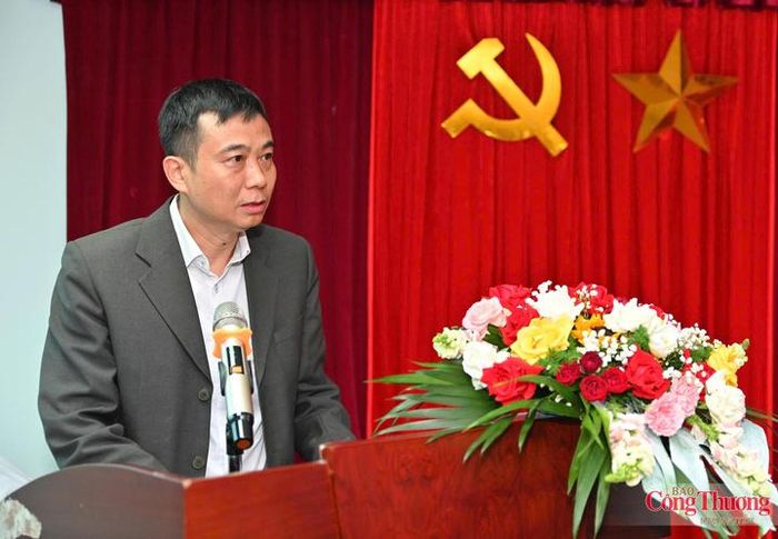 Viện trưởng Trần Mạnh Hà phát biểu nhận nhiệm vụ.