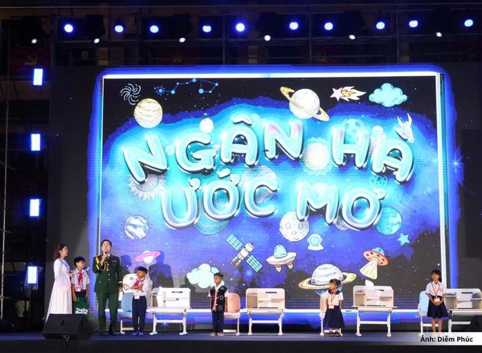 Một số điều ước mà các em gửi gắm đến "Ngân hà ước mơ" đã được thực hiện hóa ngay tại chương trình.