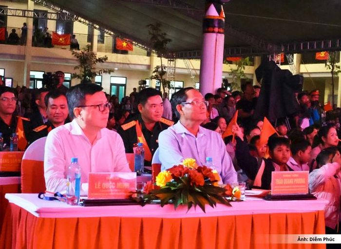 Thượng tướng Trần Quang Phương, nguyên Ủy viên BCH TW Đảng, nguyên Phó Chủ tịch Quốc Hội, nguyên Phó Chủ nhiệm TCCT Quân đội nhân dân Việt Nam tham dự chương trình.