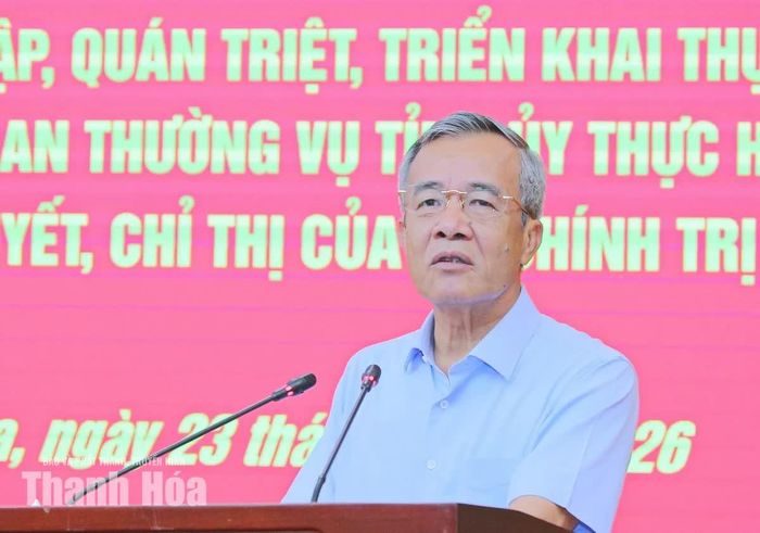 Bí thư Tỉnh ủy Lê Đức Thái phát biểu chỉ đạo tại hội nghị.