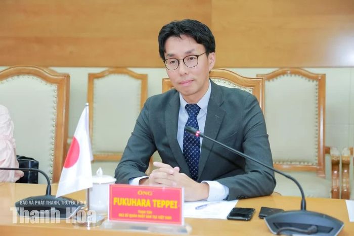 Ông Fukuhara Teppei, Tham tán Đại sứ quán Nhật Bản tại Việt Nam phát biểu tại buổi làm việc.