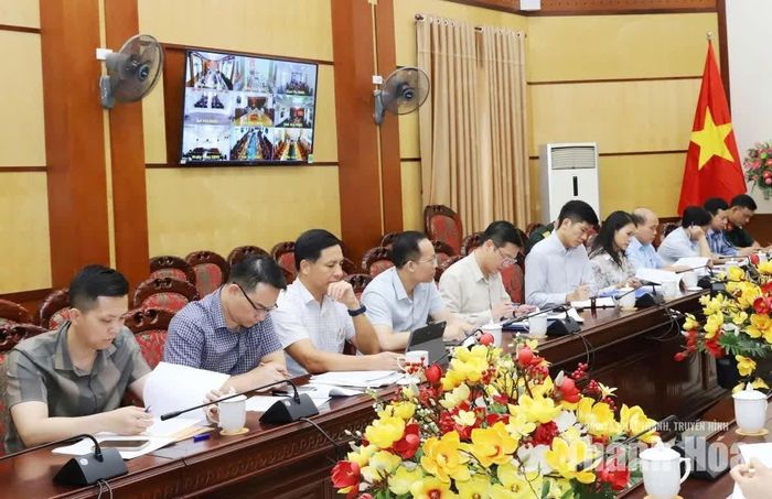 Đại diện các sở, ngành dự hội nghị.