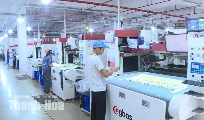 Dây chuyền sản xuất hiện đại tại Công ty TNHH Giầy Alivia Việt Nam tại xã Thiệu Hóa.