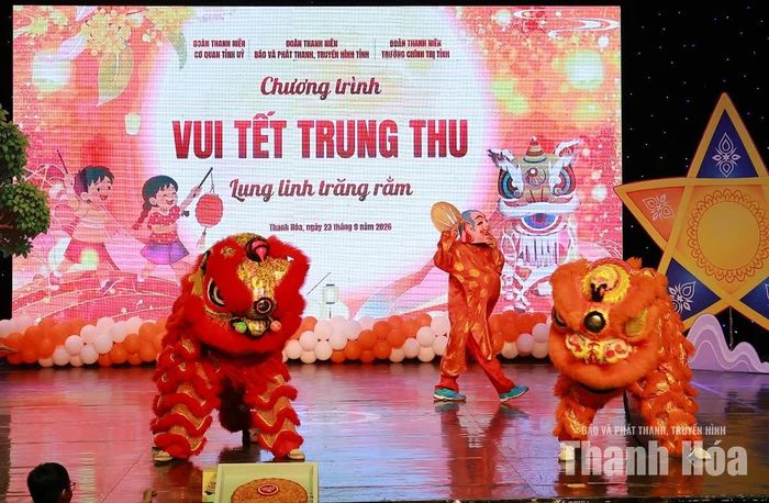 Màn múa lân tại chương trình.