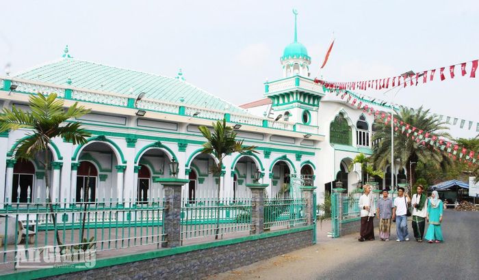 Một góc làng Chăm Châu Phong.