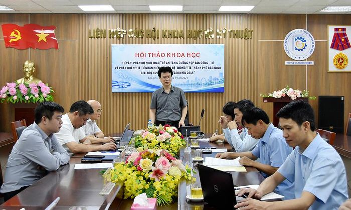 Các đại biểu tham dự hội thảo.