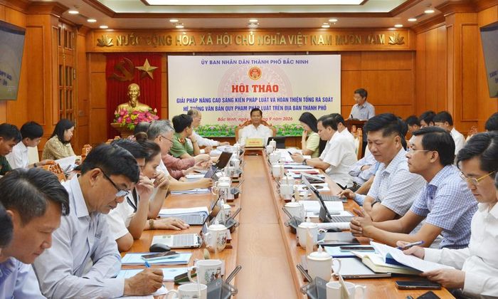 Các đại biểu dự hội thảo.