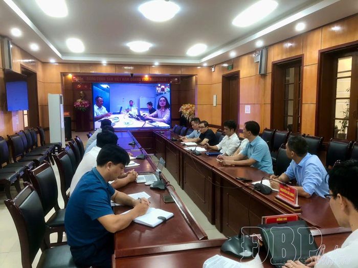 Quang cảnh buổi làm việc.
