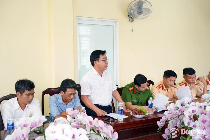 Đại diện các xã, phường dọc tuyến quốc lộ 20 phát biểu tại hội nghị. Ảnh: Lê Duy