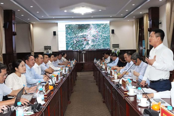 Chủ tịch Hội Doanh nhân trẻ tỉnh Tây Ninh Nguyễn Minh Tâm phát biểu tại buổi làm việc. Ảnh: Quang Minh