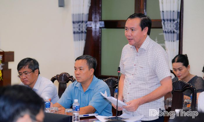 Tỉnh ủy viên, Giám đốc Sở Nông nghiệp và Môi trường Lê Hà Luân phát biểu tại cuộc họp