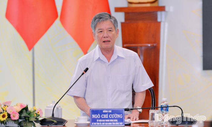 Đồng chí Ngô Chí Cường, Ủy viên Ban Chấp hành Trung ương Đảng, Bí thư Tỉnh ủy, Chủ tịch HĐND tỉnh phát biểu tại cuộc họp