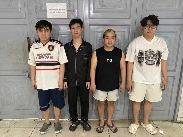  Các đối tượng là nhân viên bar Destiny bị bắt. Ảnh: CA TP. Hồ Chí Minh 