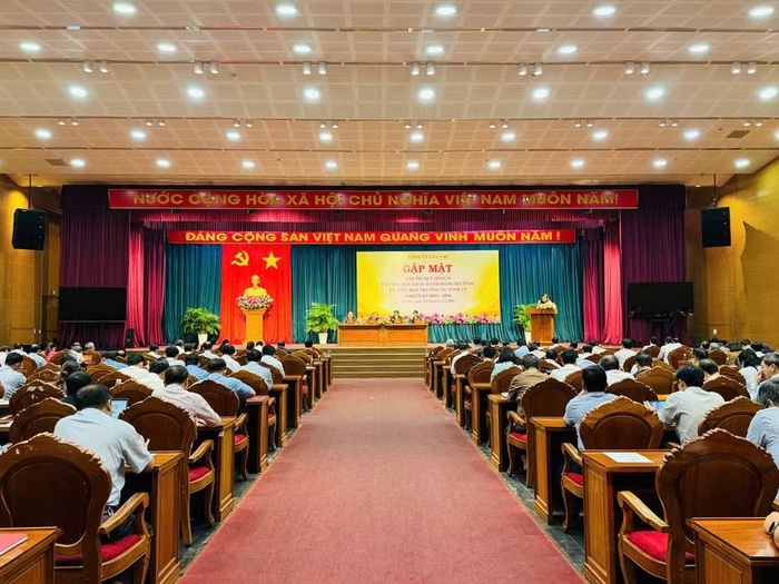 Quang cảnh buổi gặp mặt. Ảnh: N.H