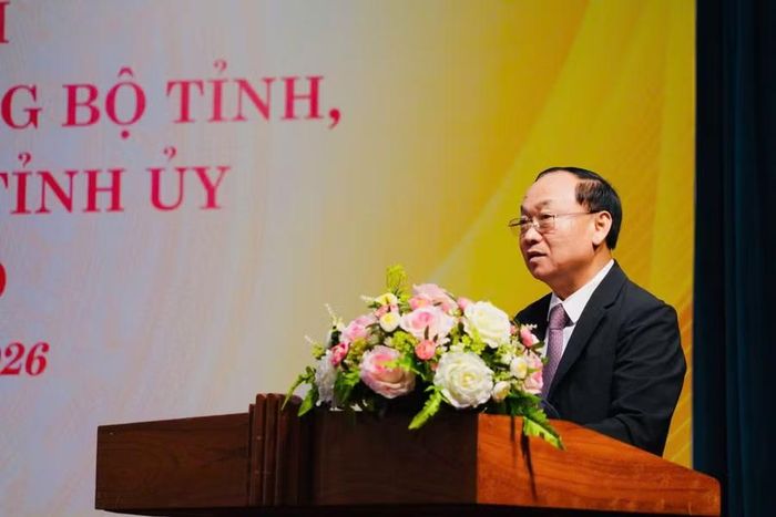 Đồng chí Thái Đại Ngọc - Ủy viên Ban Chấp hành Trung ương Đảng, Bí thư Tỉnh ủy, phát biểu tại buổi gặp mặt. Ảnh: N.H
