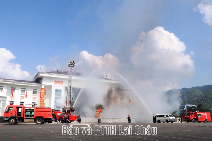 Các tình huống tại cuộc diễn tập được Ban Chỉ đạo đánh giá có tính tổng hợp, liên hoàn, đặt ra yêu cầu cao đối với công tác lãnh đạo, chỉ đạo, chỉ huy, điều hành và sự phối hợp, hiệp đồng giữa các lực lượng.