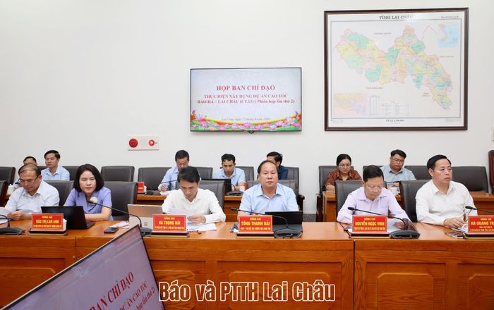 Đại biểu dự cuộc họp.