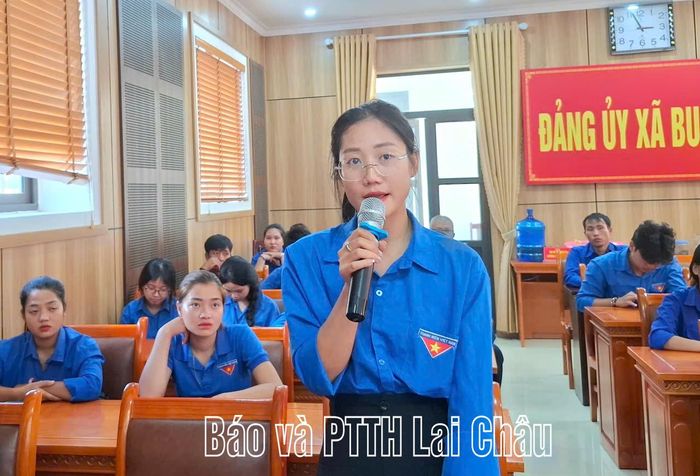 Đoàn viên, thanh niên phát biểu ý kiến tại hội nghị.