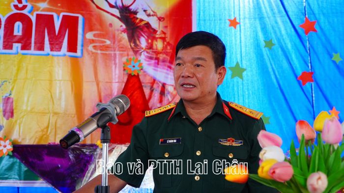 Đại tá Lê Hoàng Mai – Bí thư Đảng ủy, Chính ủy Đoàn Kinh tế - Quốc phòng 356 phát biểu tại chương trình.