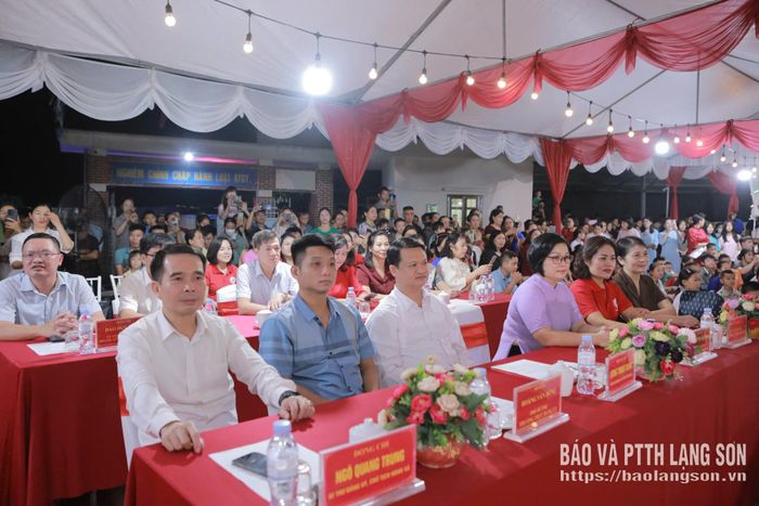 Các đại biểu dự chương trình