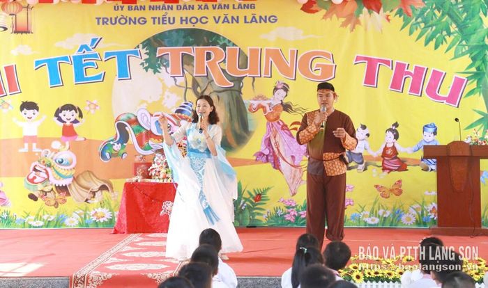 Tiểu phẩm diễn tại chương trình
