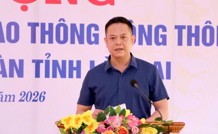 Đồng chí Phạm Anh Đức - Phó Bí thư Đảng ủy, Chủ tịch UBND xã Lương Thịnh phát biểu tại buổi lễ.