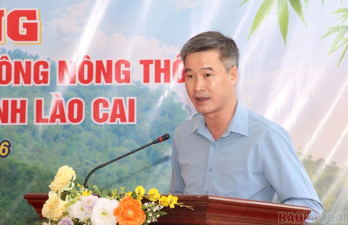 Bí thư Đảng ủy xã Việt Hồng Hoàng Mạnh Hà phát biểu tại lễ khởi công.