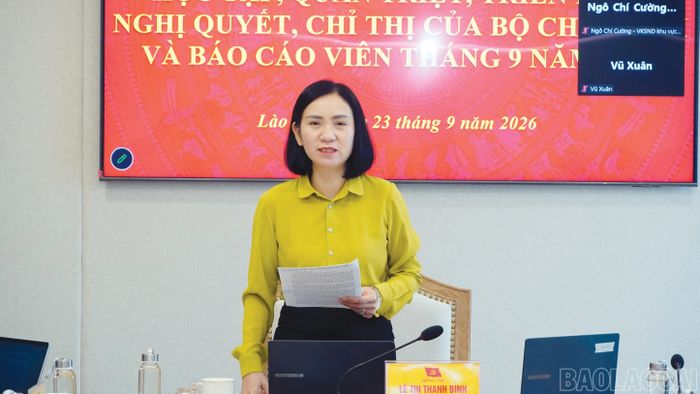Đồng chí Lê Thị Thanh Bình - Phó Bí thư chuyên trách Đảng ủy Các cơ quan Đảng tỉnh định hướng tuyên truyền và kết luận hội nghị.