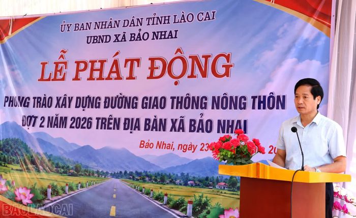  Đồng chí Trần Xuân Thảo - Bí thư Đảng ủy xã Bảo Nhai phát biểu tại lễ phát động. 