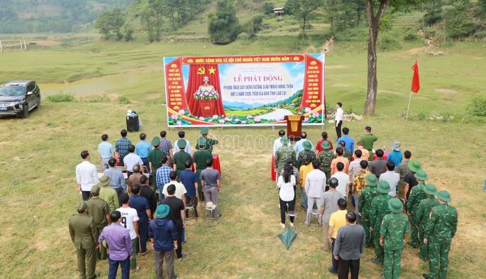  Quang cảnh lễ phát động. 