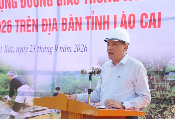 Đồng chí Hoàng Giang - Phó Bí thư Thường trực Tỉnh ủy, Chủ tịch HĐND tỉnh phát biểu tại buổi lễ.