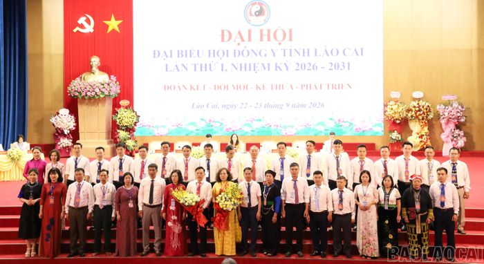 Ban Chấp hành Hội Đông y tỉnh khoá I, nhiệm kỳ 2026 - 2031 ra mắt Đại hội.